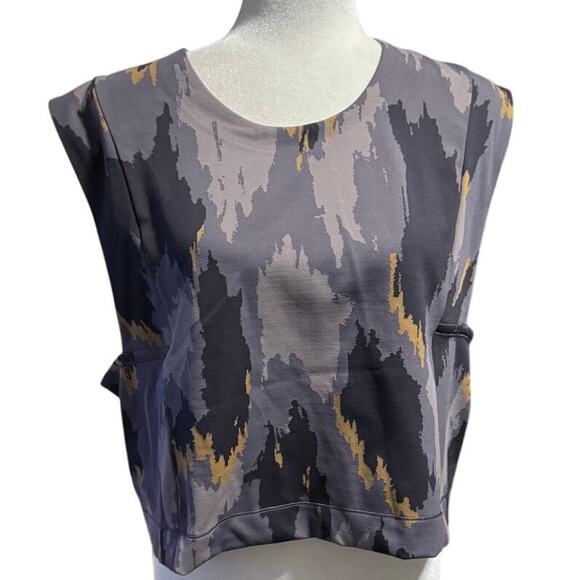 Lululemon Take The Moment Cropped Tank x Robert Geller in Size L/XL in Camo - Picture 2 of 7